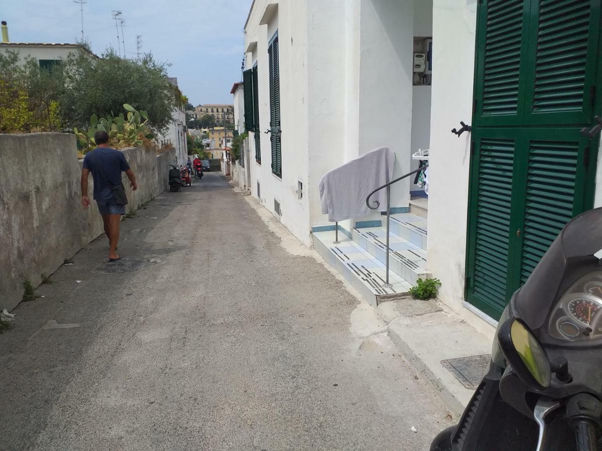 Appartamento G. Cervera66 Ischia Luaran gambar
