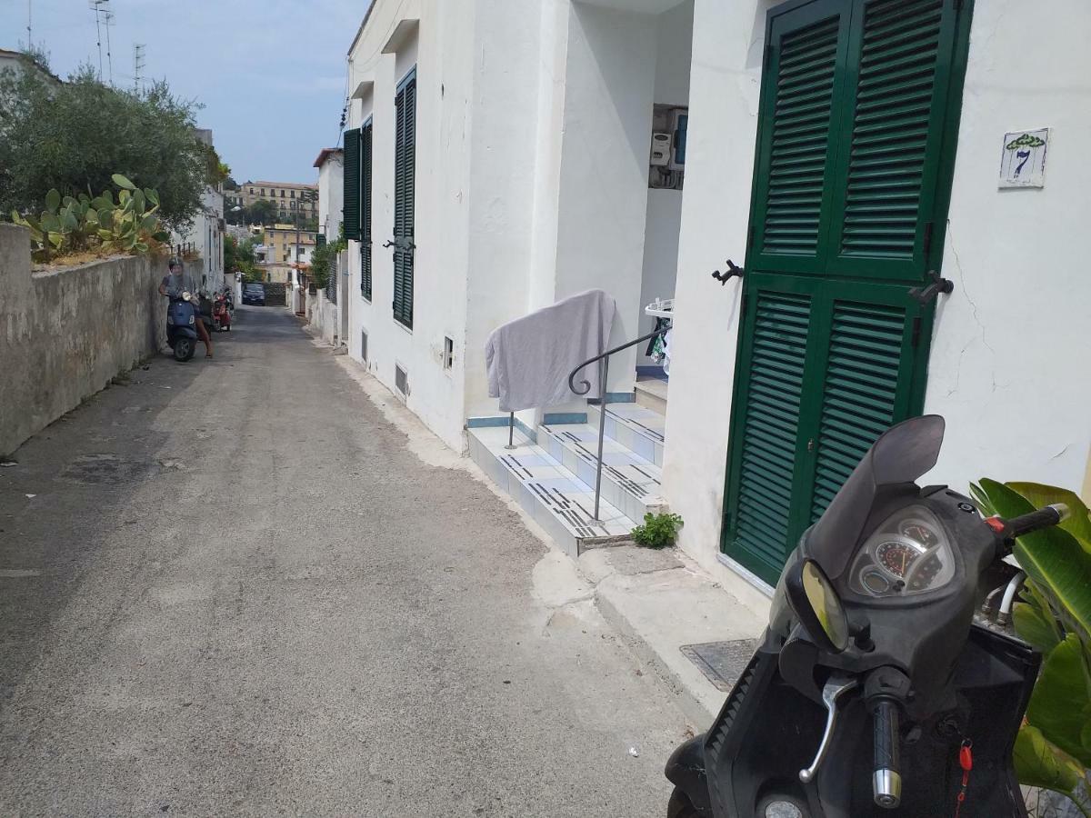 Appartamento G. Cervera66 Ischia Luaran gambar