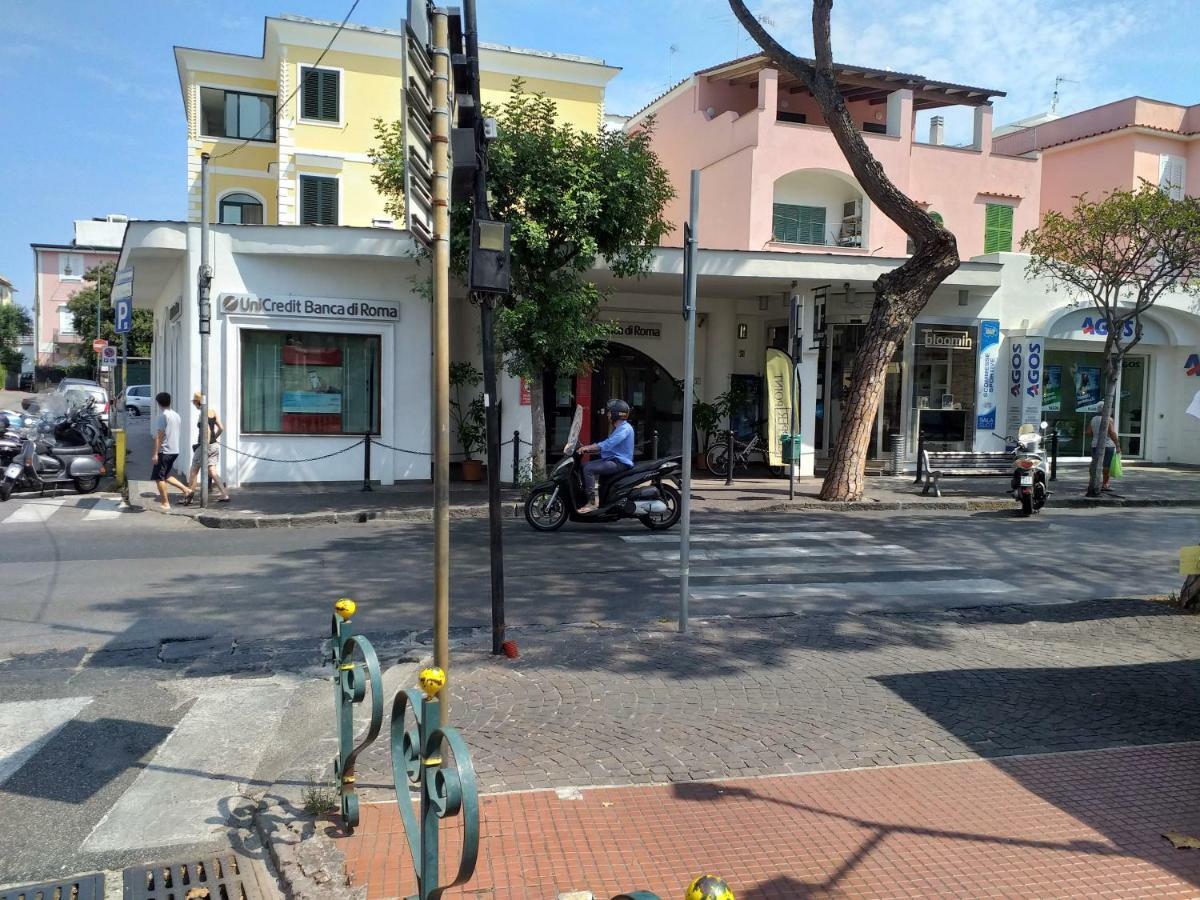 Appartamento G. Cervera66 Ischia Luaran gambar
