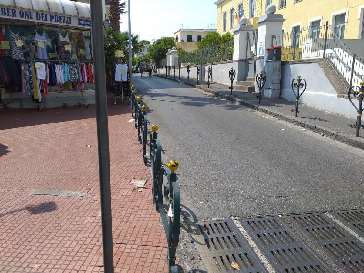 Appartamento G. Cervera66 Ischia Luaran gambar